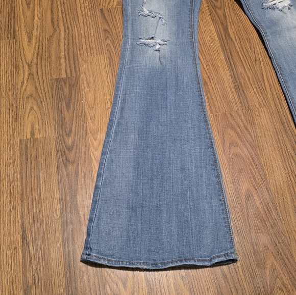 American Eagle Hi Rise Artist Jeans 6R Distressed Flare Stretch Blue Denim E70 - Picture 2 of 11